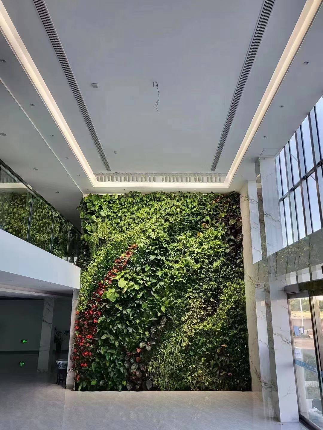大堂垂直绿化植物墙