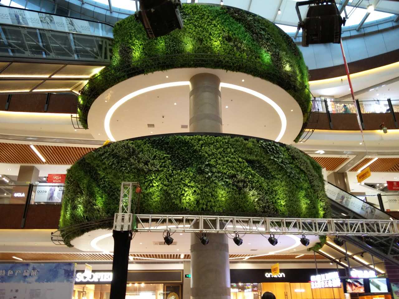 深圳奥特莱斯８号仓仿真植物墙