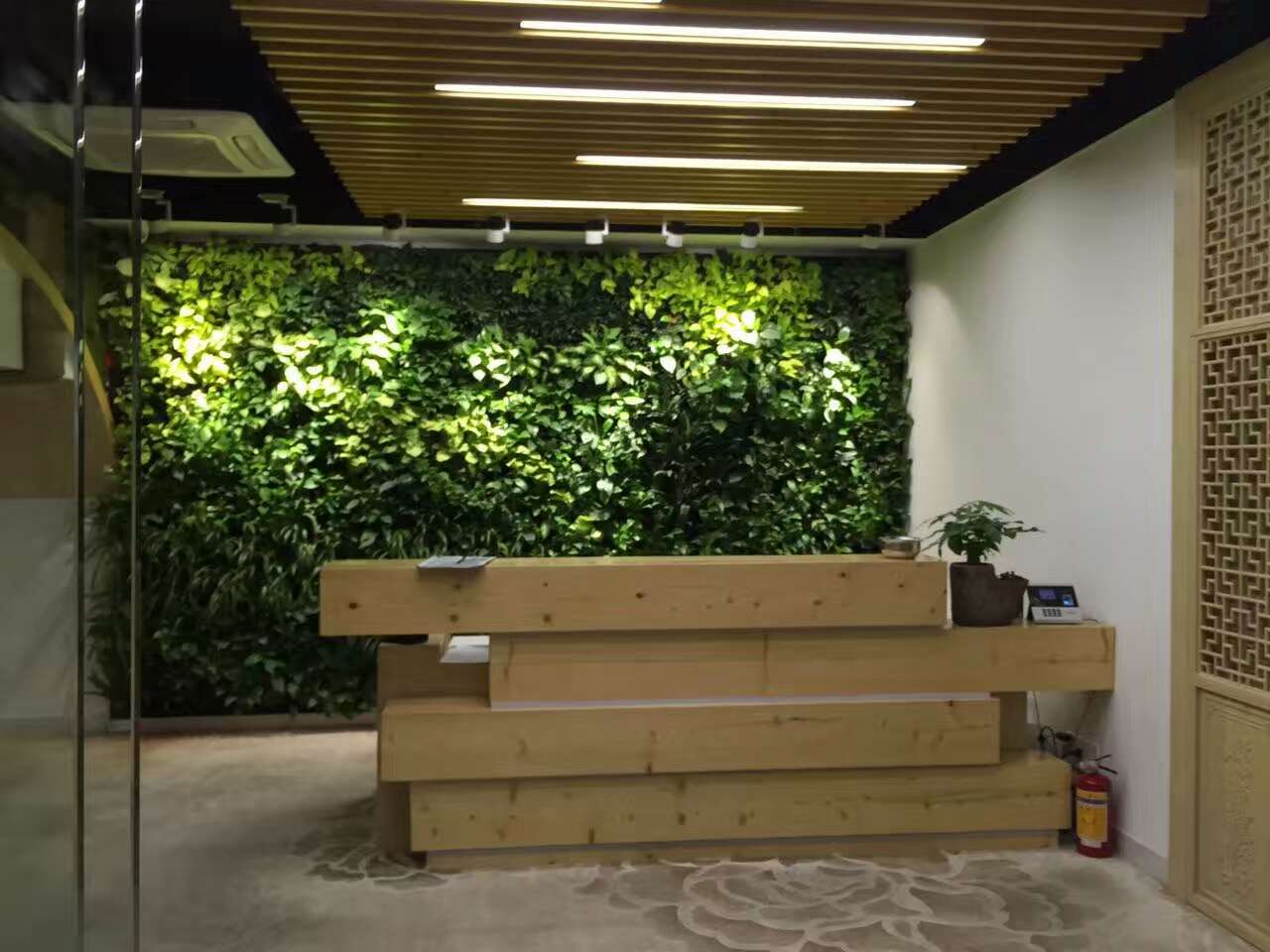 前海便利到家垂直绿化植物墙