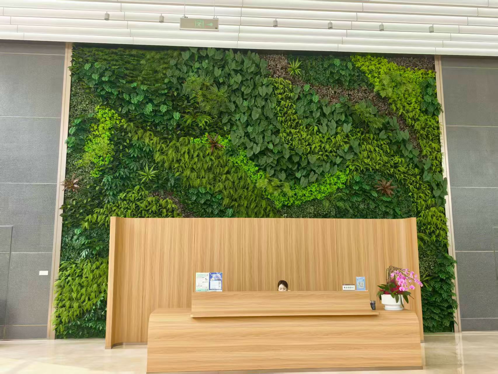 办公楼大堂垂直绿化植物墙